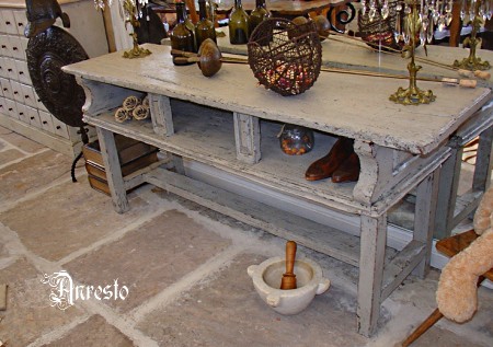 17th century ± 1680 Spanish dresser